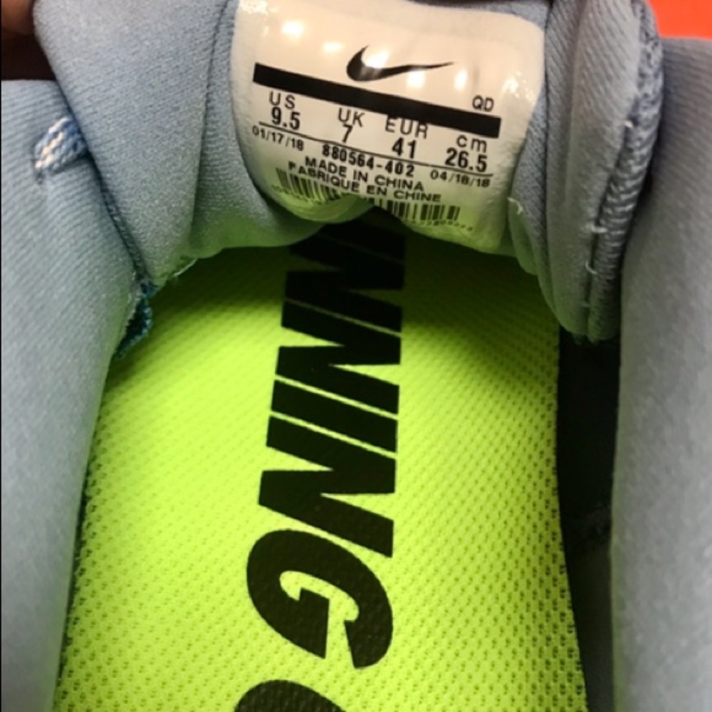 Brand New Nike Air Zoom Terra Kiger4 Running Shoes - Picture 5 of 6